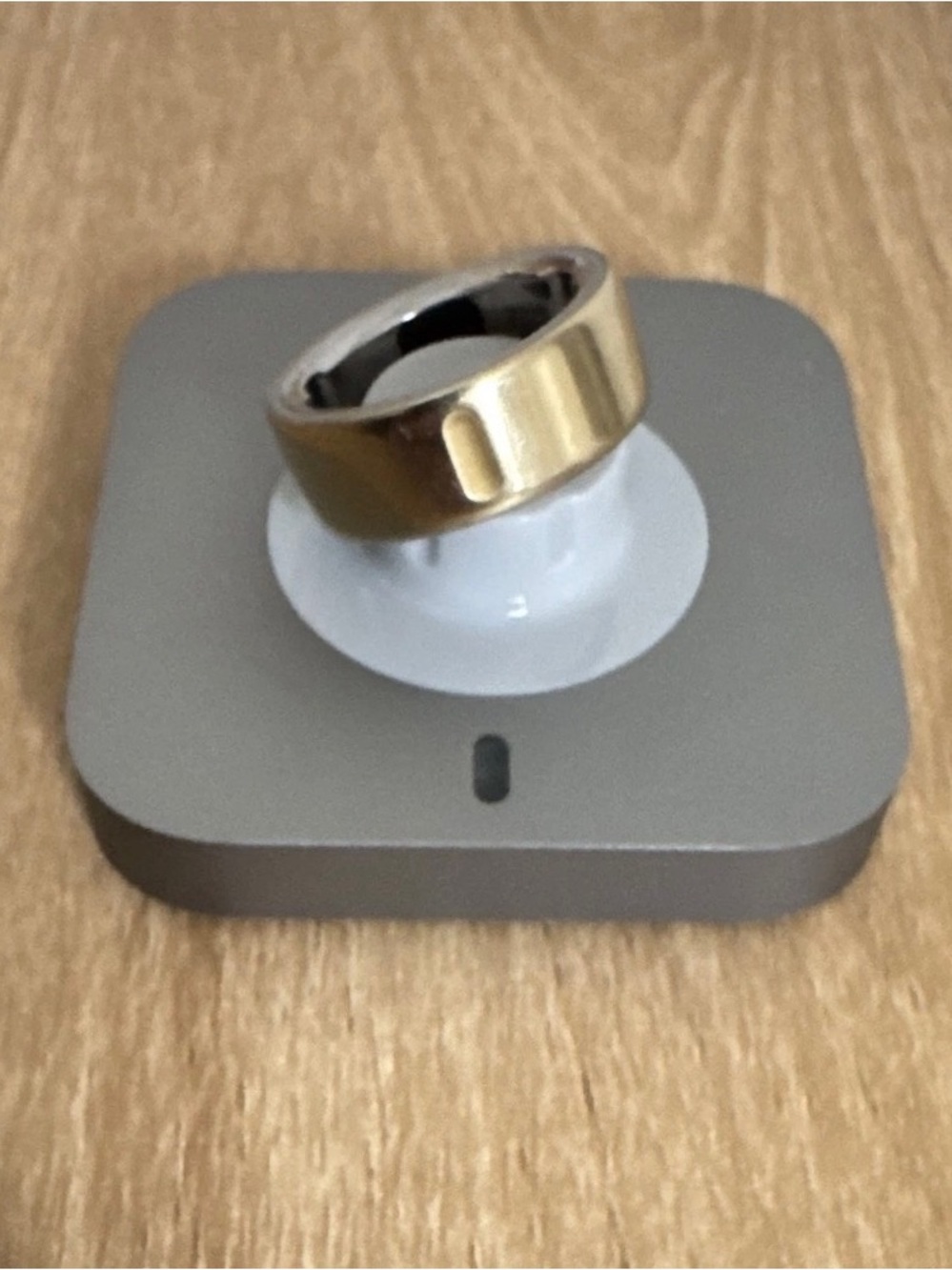 Oura Ring 4 in Gold